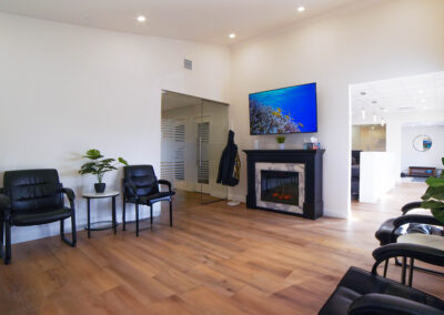 uxbridge dental specialists waiting room